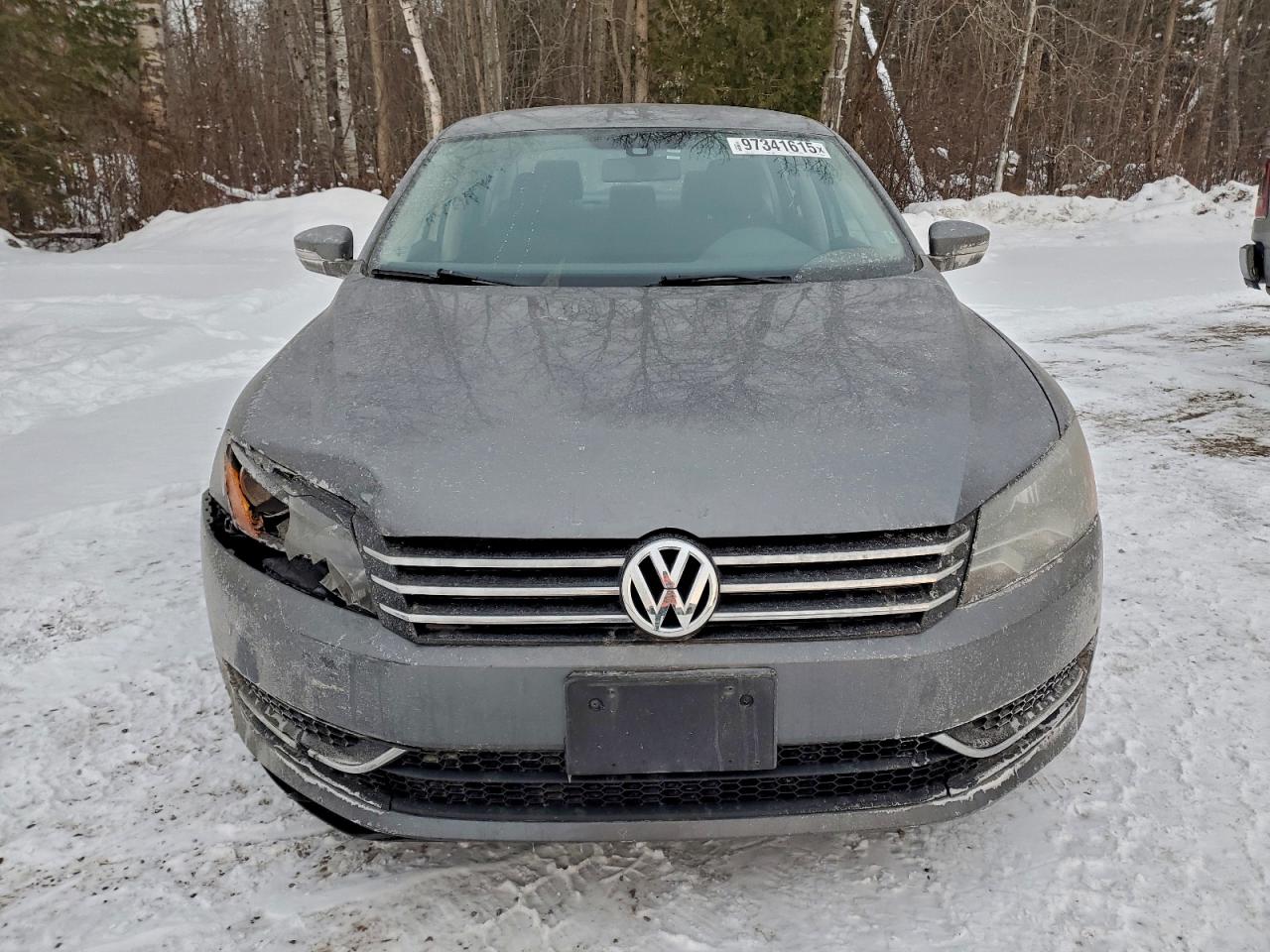 2014 VOLKSWAGEN PASSAT S photo 5