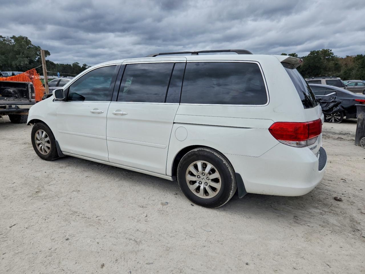 2010 HONDA ODYSSEY EXL photo 3