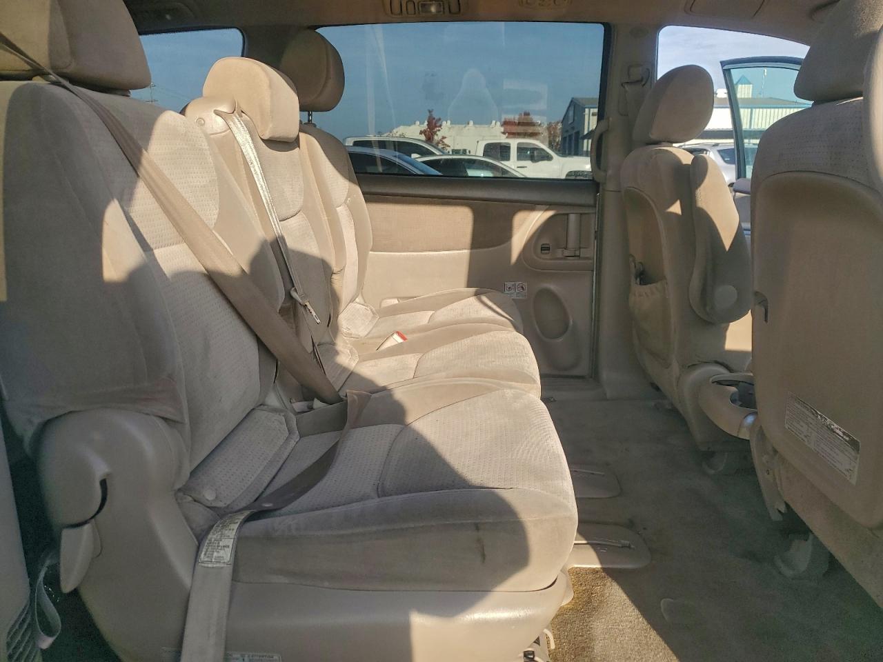 2007 TOYOTA SIENNA CE photo 21