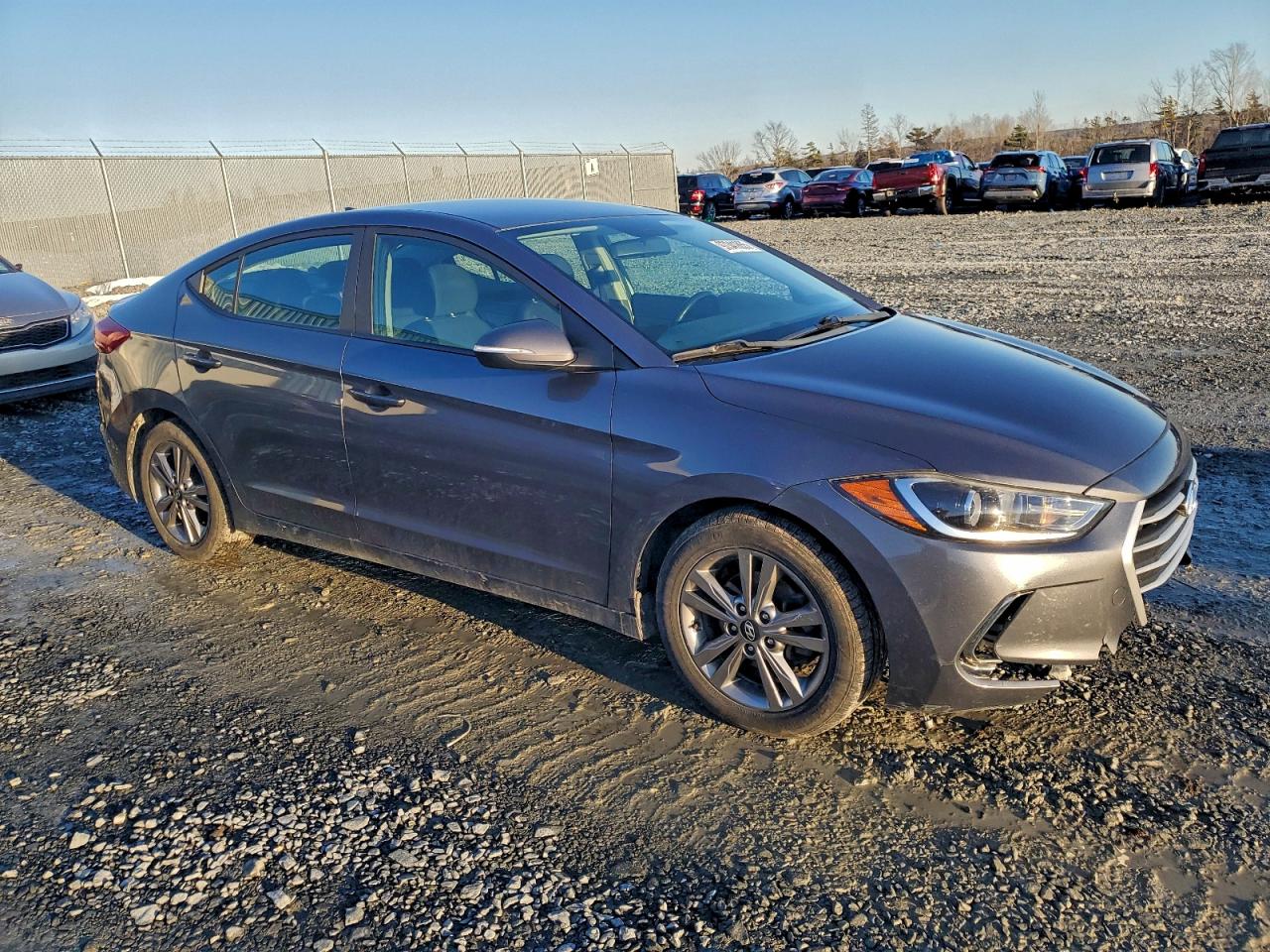 2017 HYUNDAI ELANTRA SE photo 4