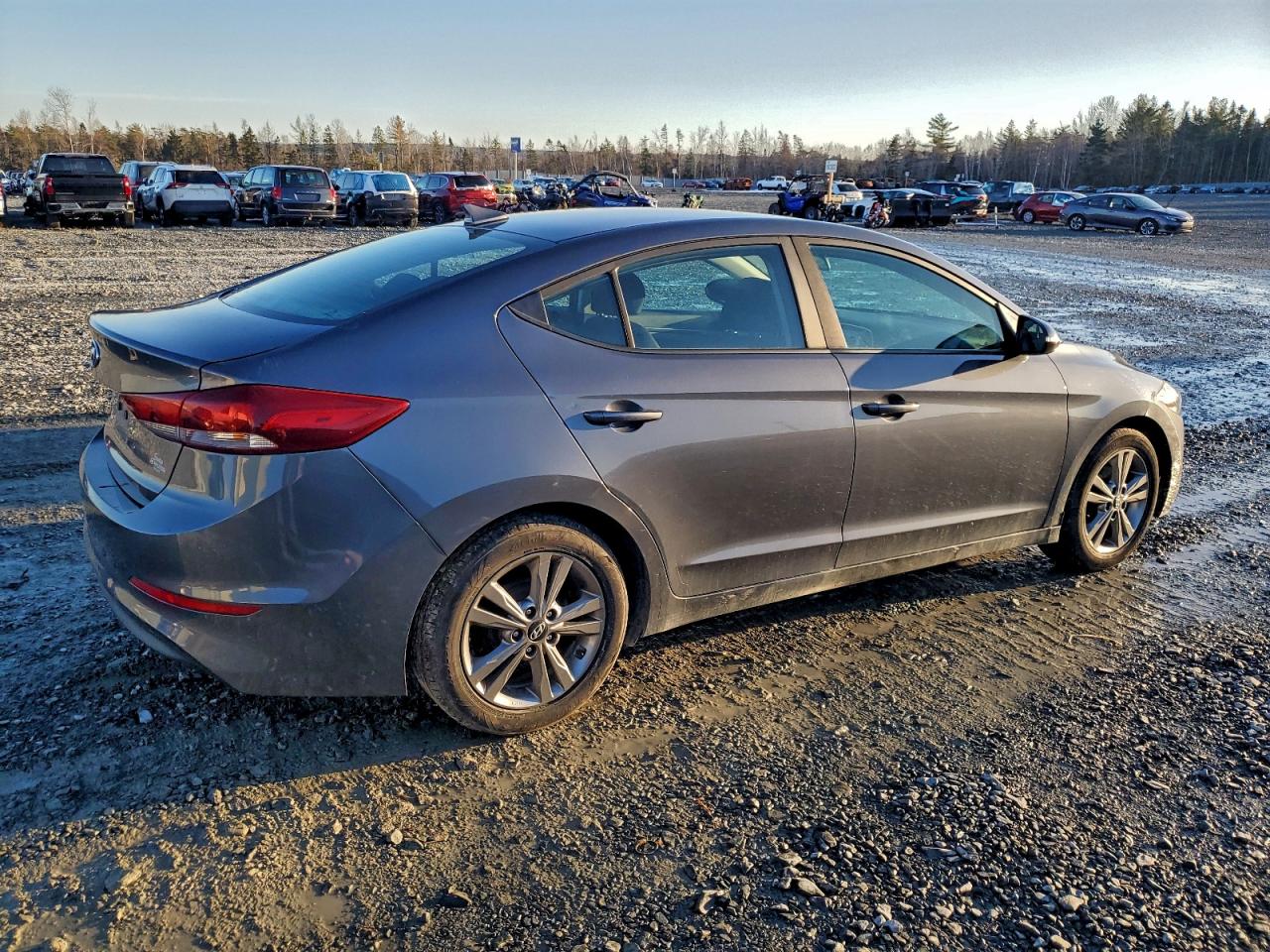 2017 HYUNDAI ELANTRA SE photo 3