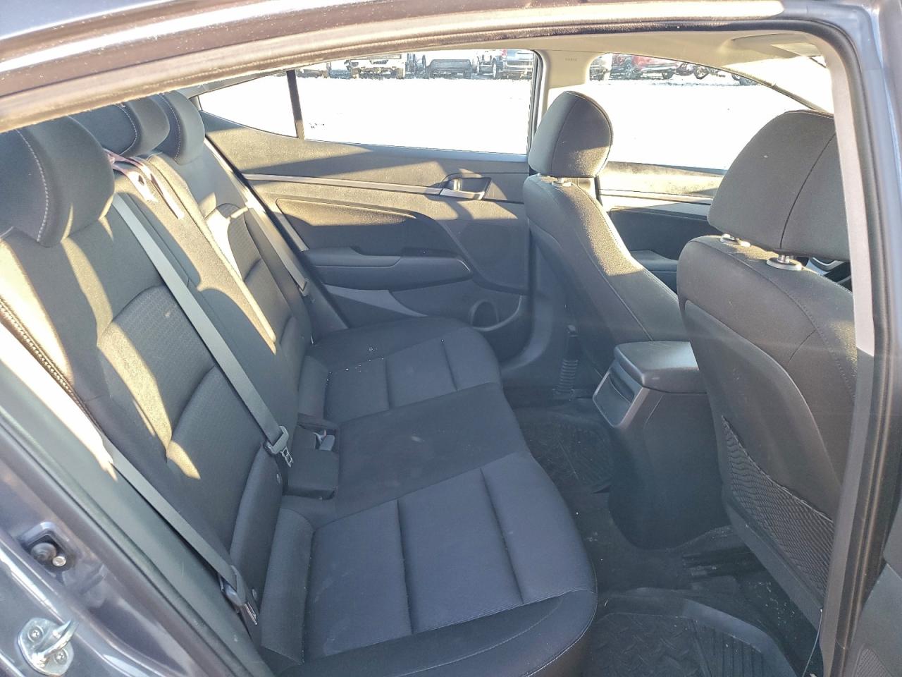 2017 HYUNDAI ELANTRA SE photo 10