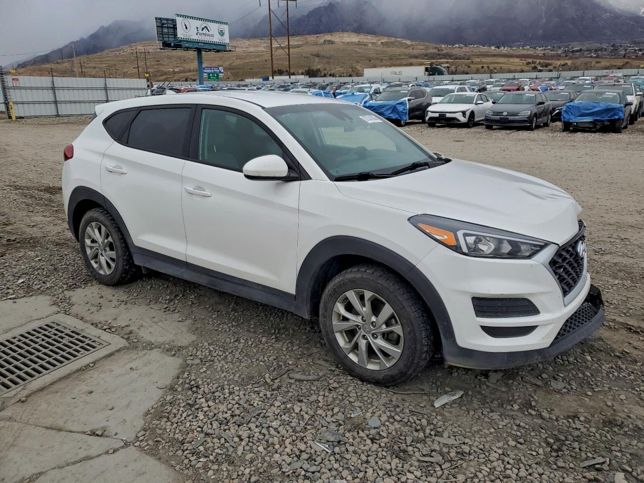 2020 HYUNDAI TUCSON SE photo 7
