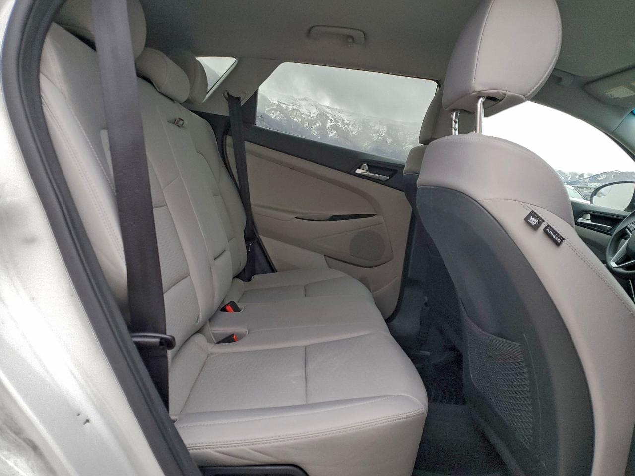 2020 HYUNDAI TUCSON SE photo 19