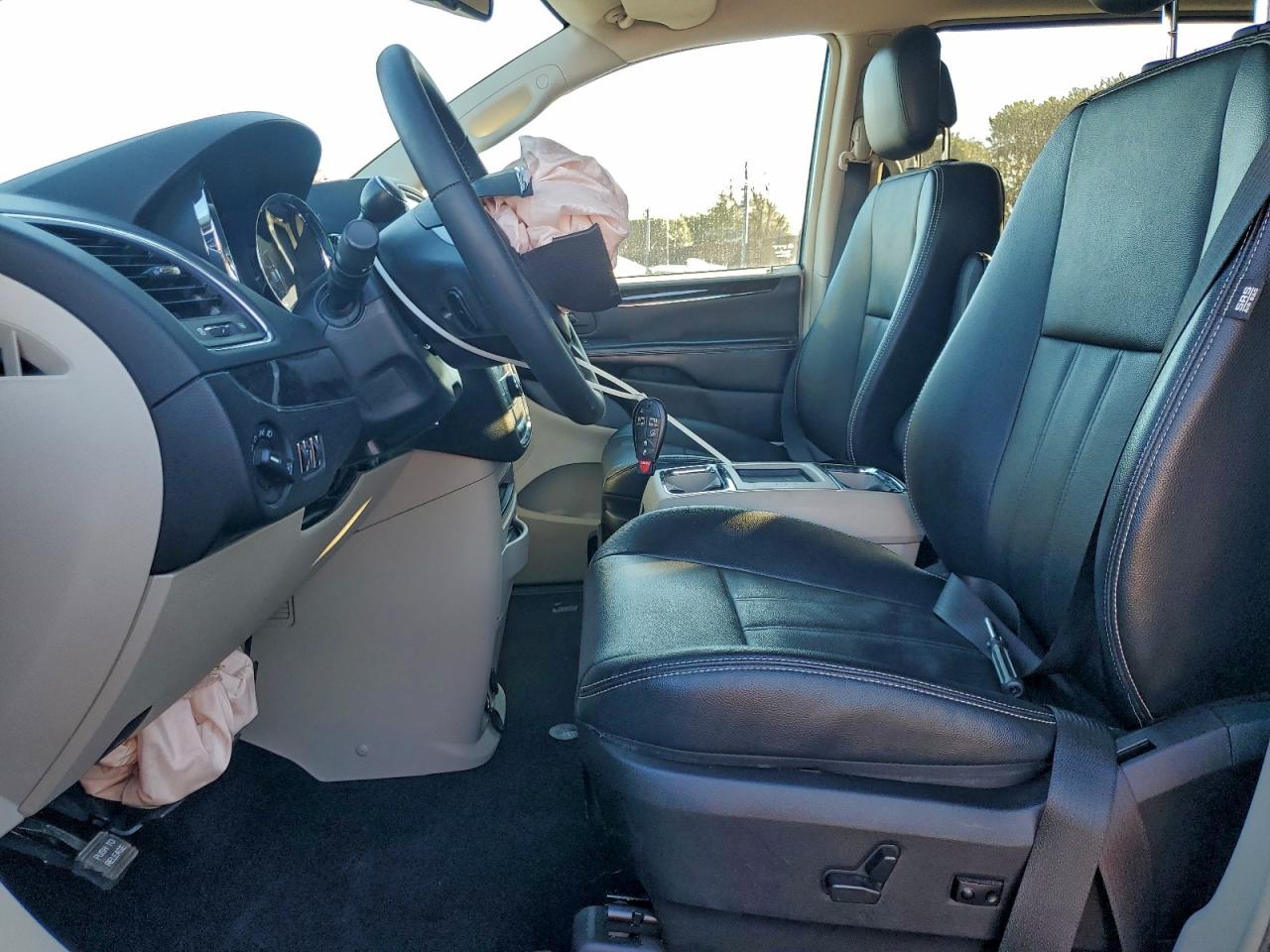 2013 CHRYSLER TOWN & COUNTRY TOURING photo 13