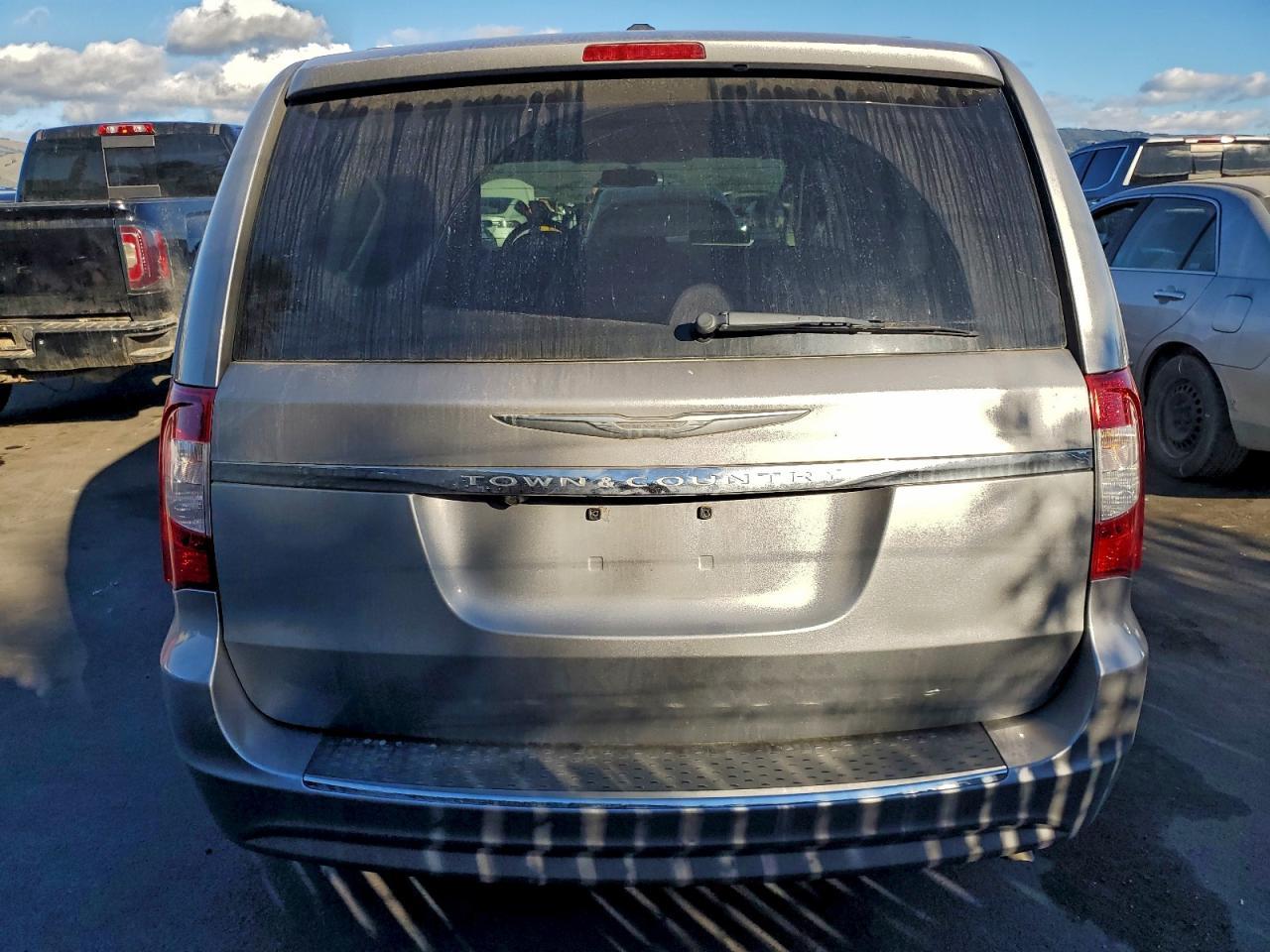 2013 CHRYSLER TOWN & COUNTRY TOURING photo 11