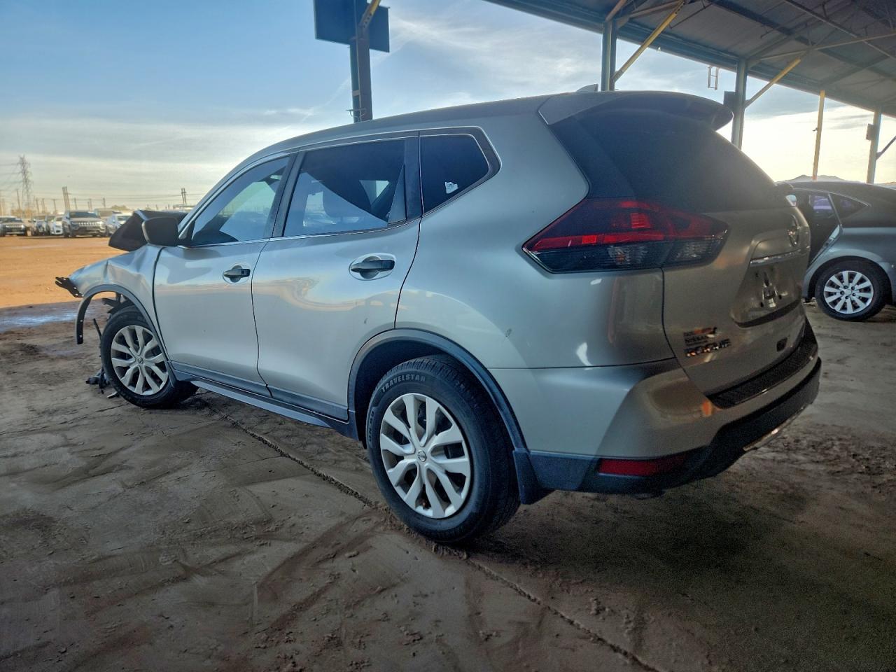 2018 NISSAN ROGUE S photo 5