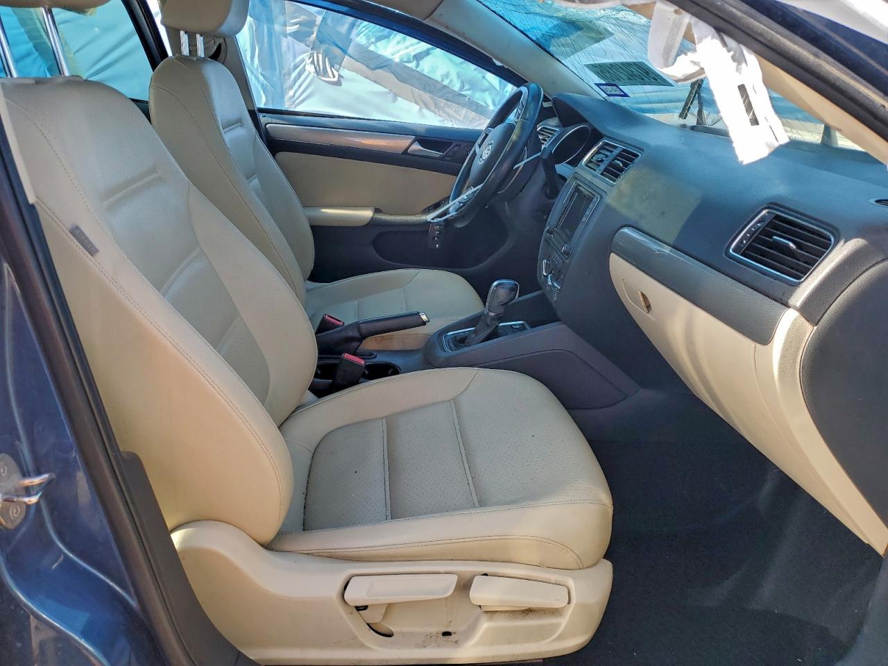 2017 VOLKSWAGEN JETTA SE photo 19