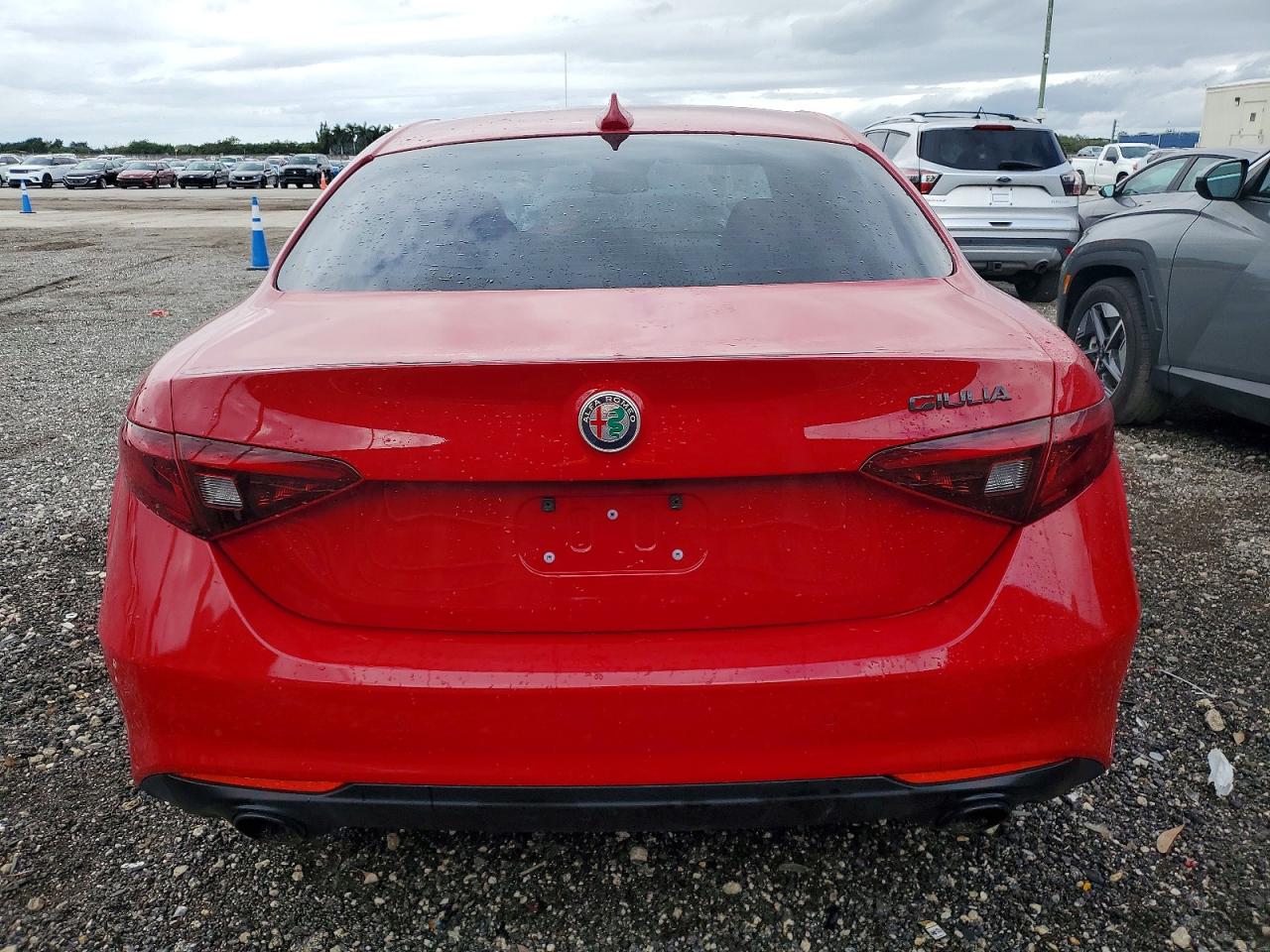 2019 ALFA ROMEO GIULIA TI photo 21