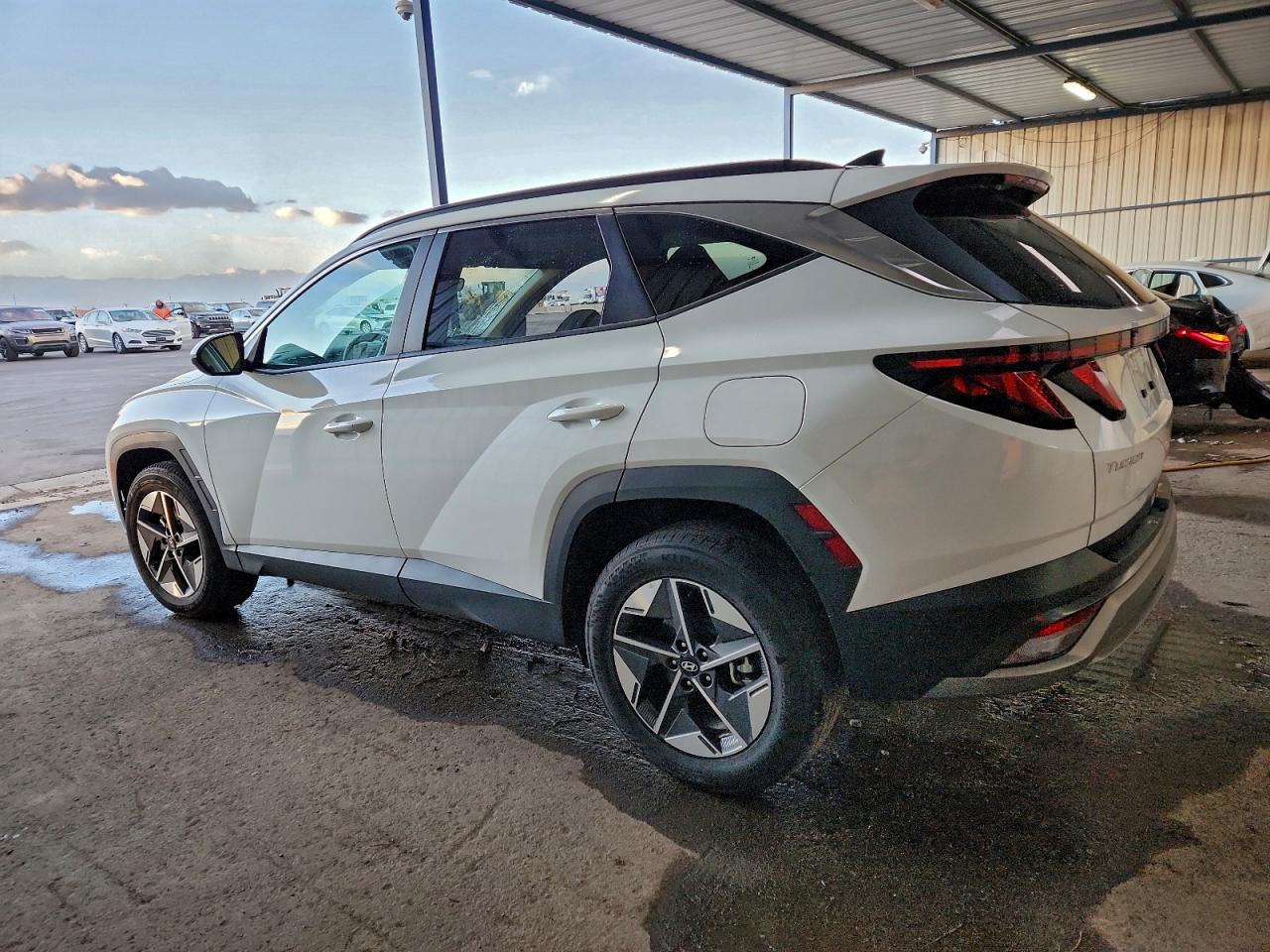 2025 HYUNDAI TUCSON SEL photo 4