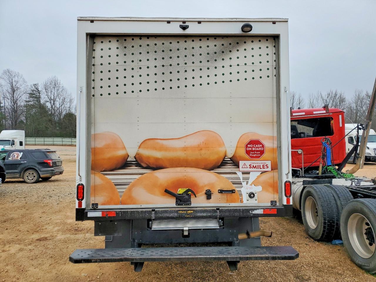 2024 GMC SAVANA BOX TRUCK photo 6