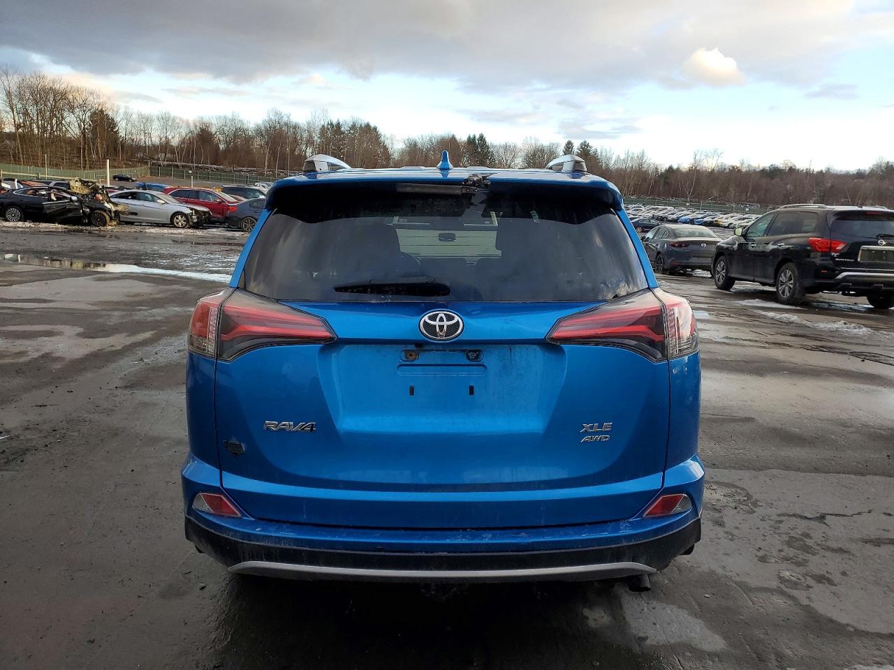 2018 TOYOTA RAV4 ADVENTURE photo 11