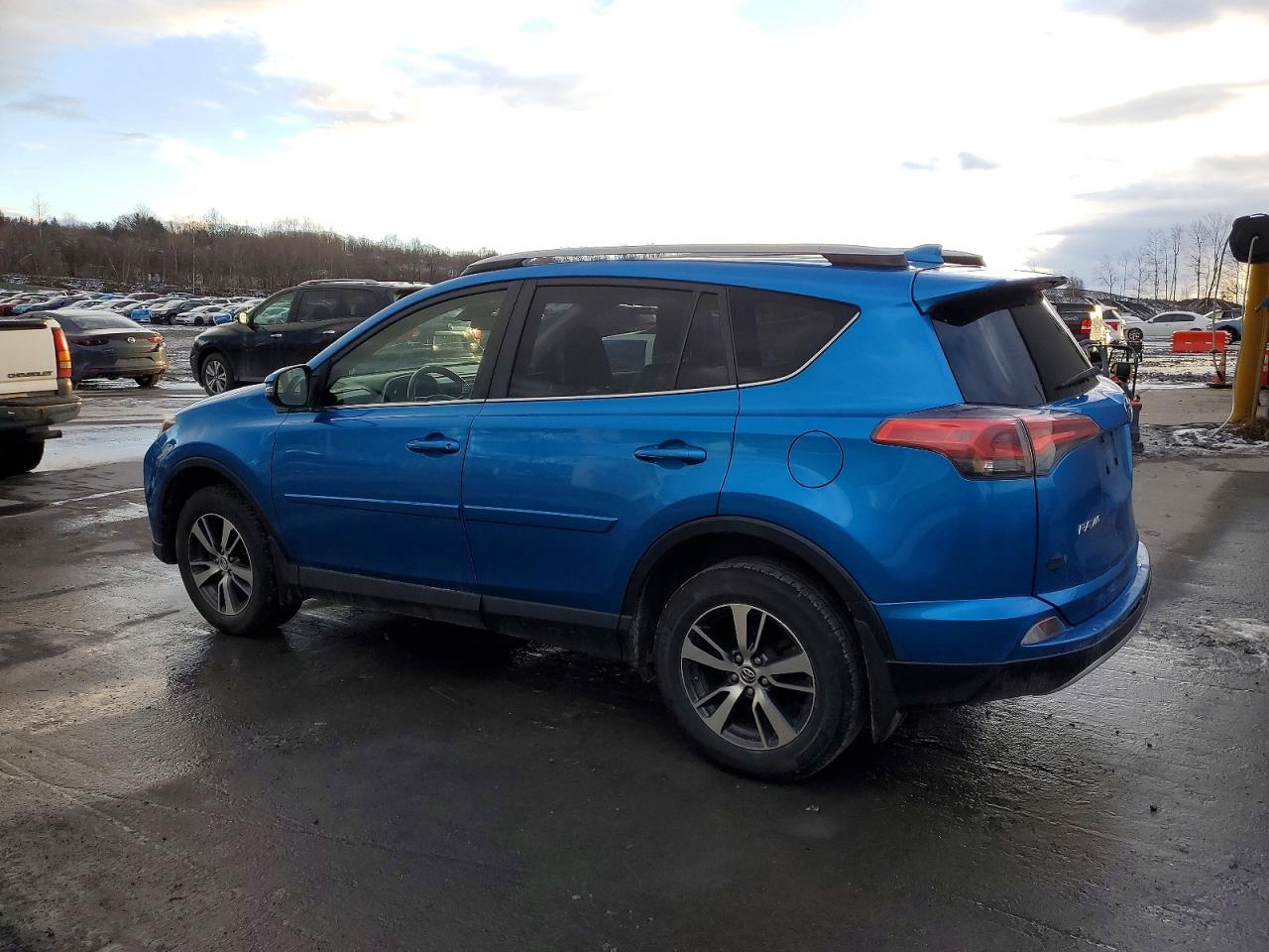 2018 TOYOTA RAV4 ADVENTURE photo 3