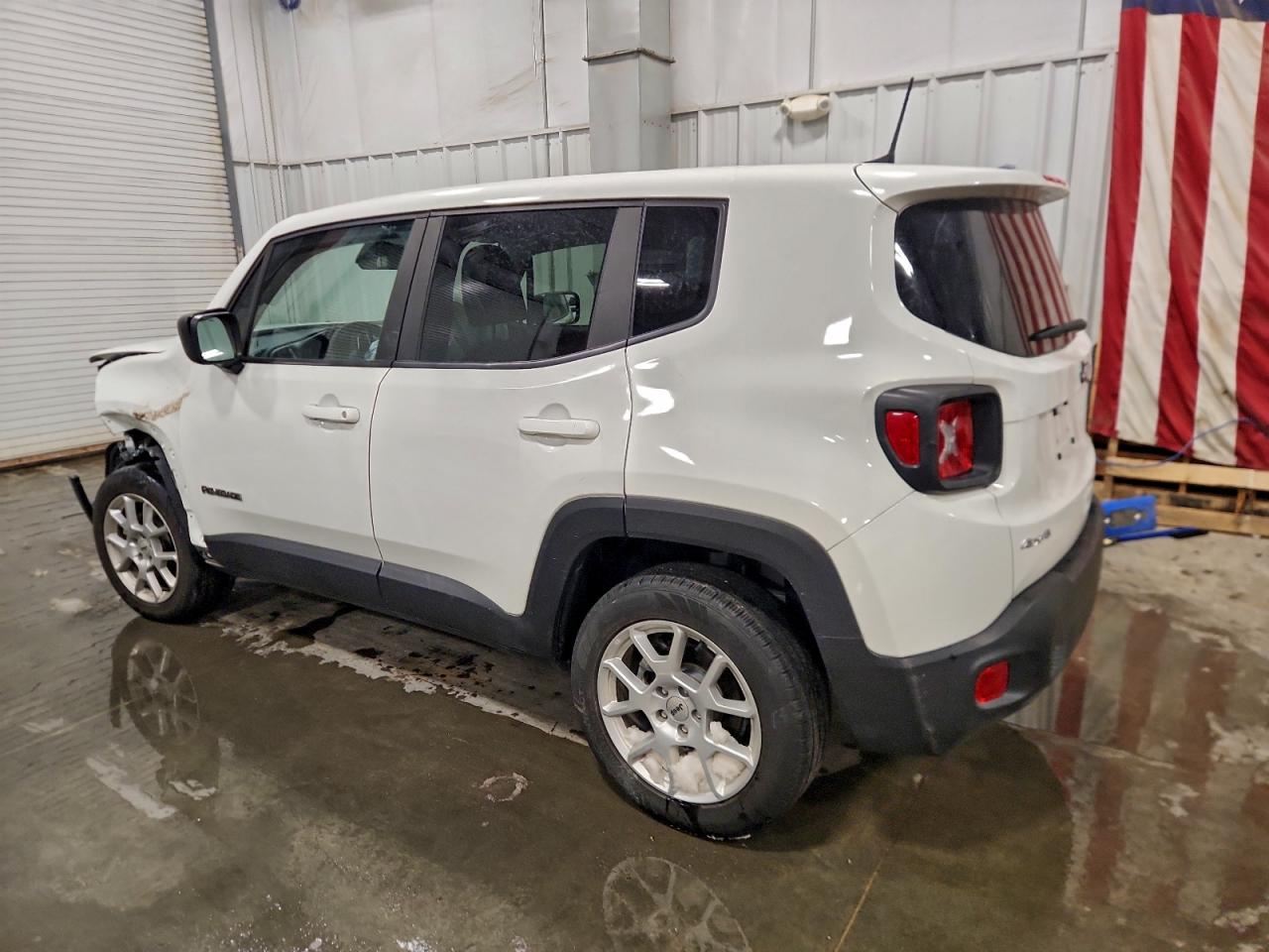 2023 JEEP RENEGADE LATITUDE photo 2