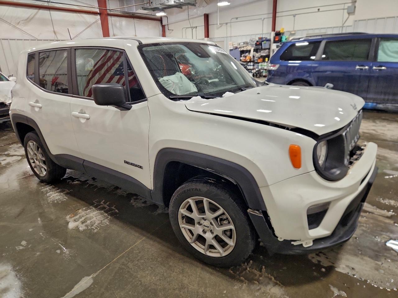 2023 JEEP RENEGADE LATITUDE photo 4