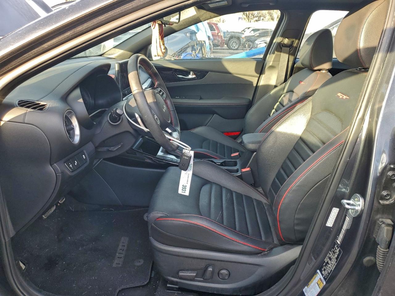 2023 KIA FORTE GT photo 7