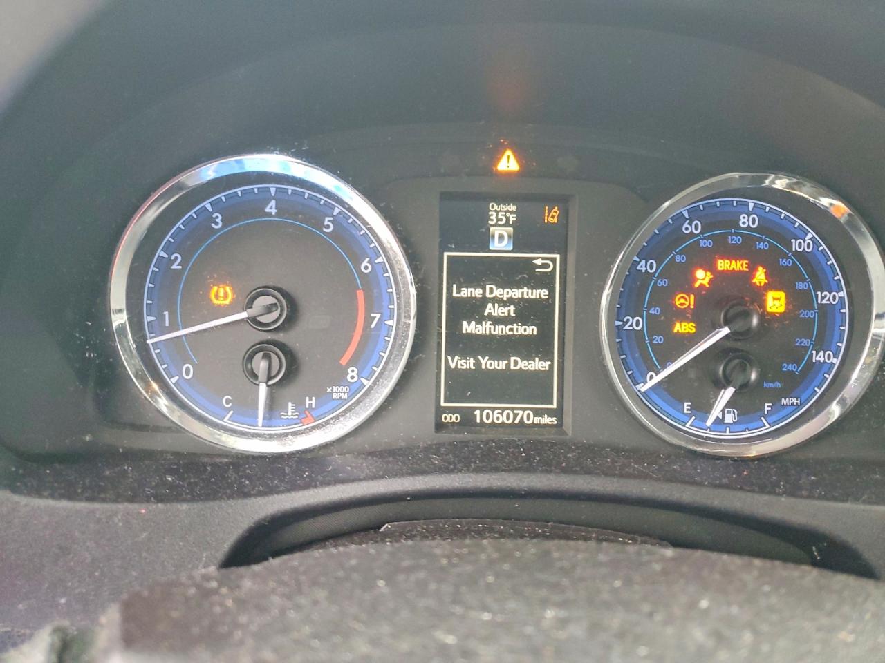 2018 TOYOTA COROLLA L photo 17