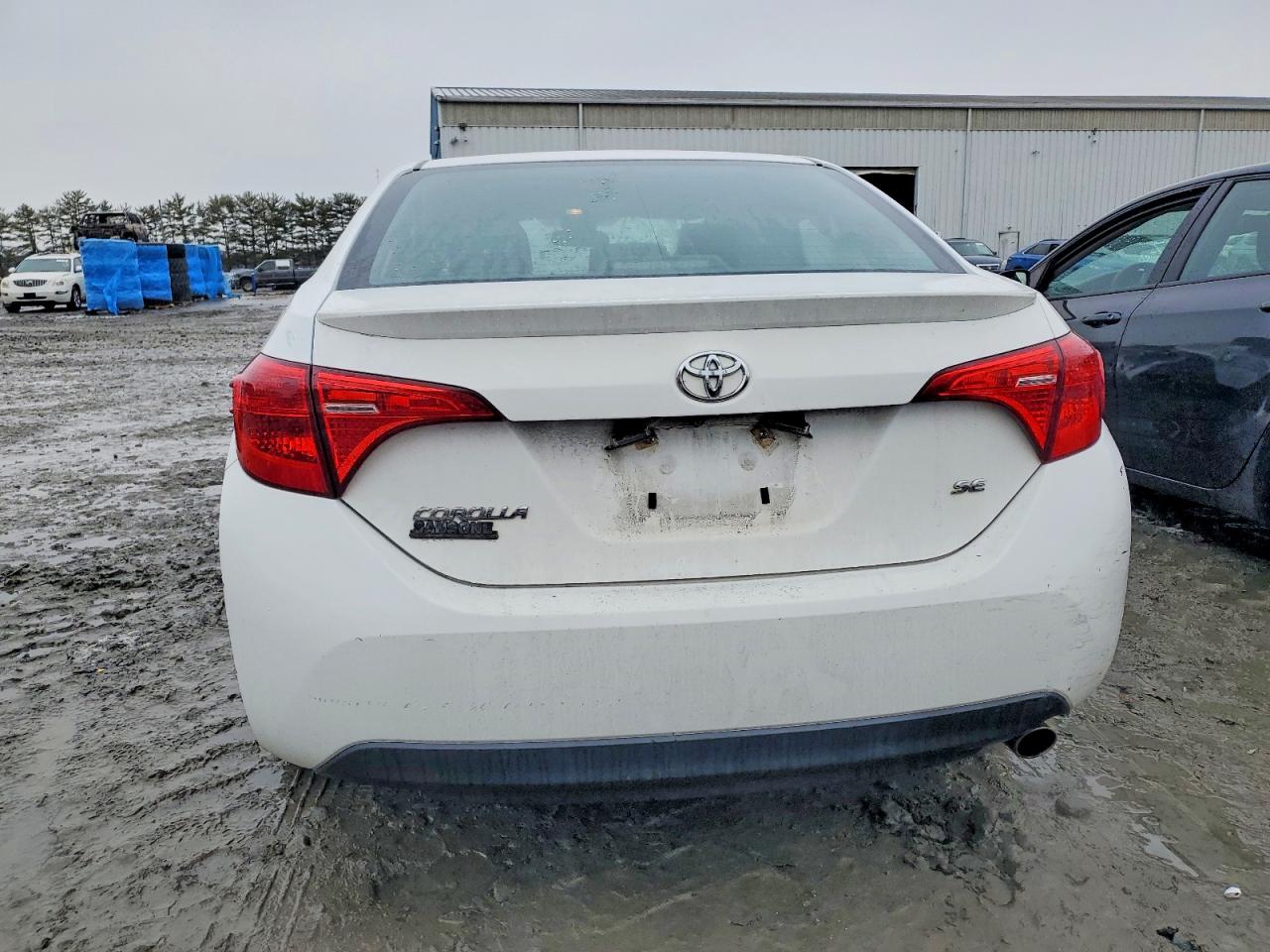 2018 TOYOTA COROLLA L photo 11