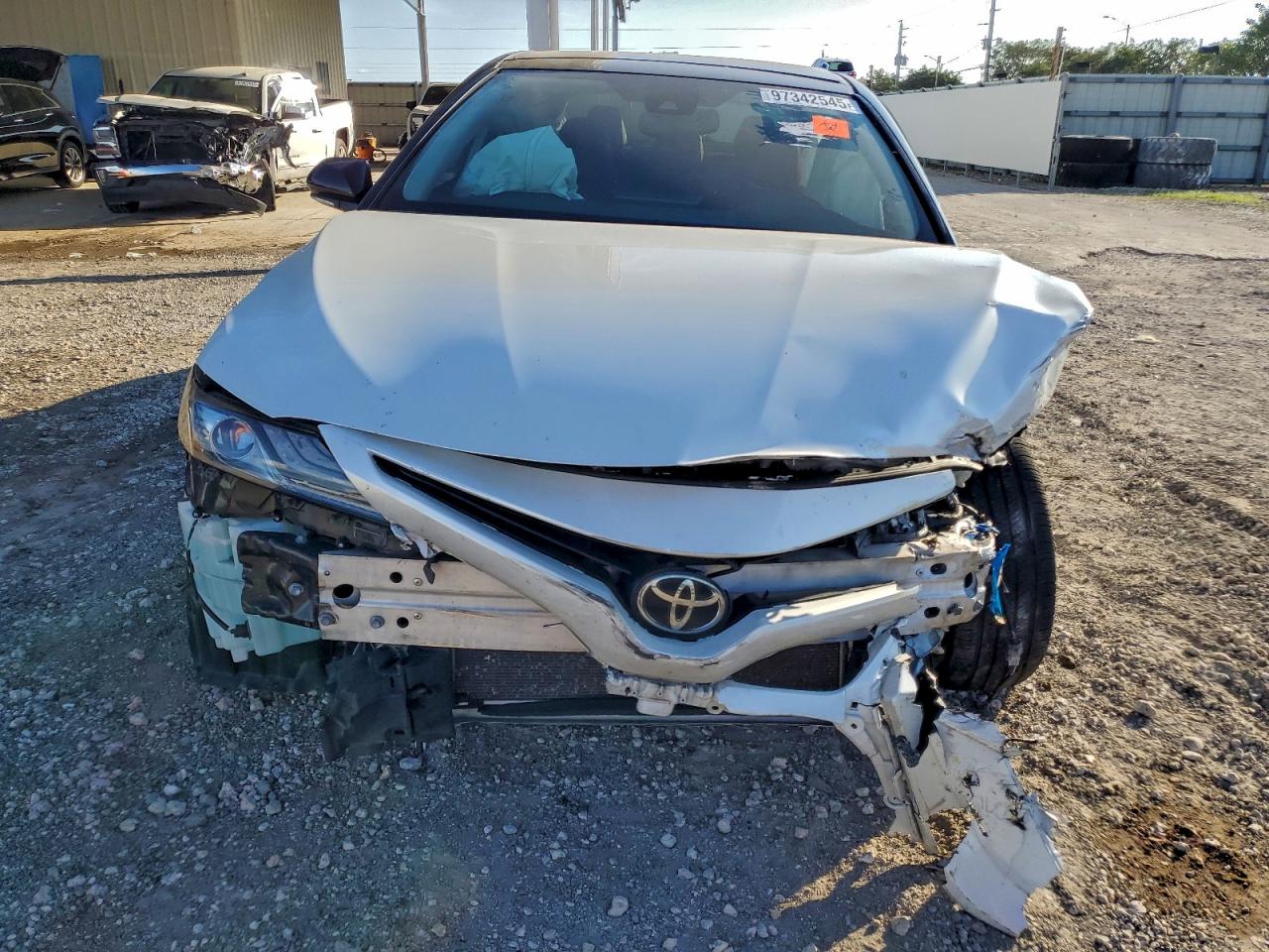 2021 TOYOTA CAMRY XSE photo 5