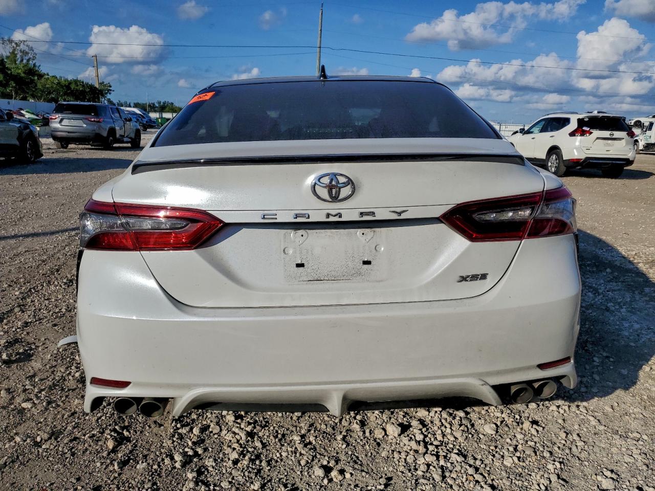 2021 TOYOTA CAMRY XSE photo 6