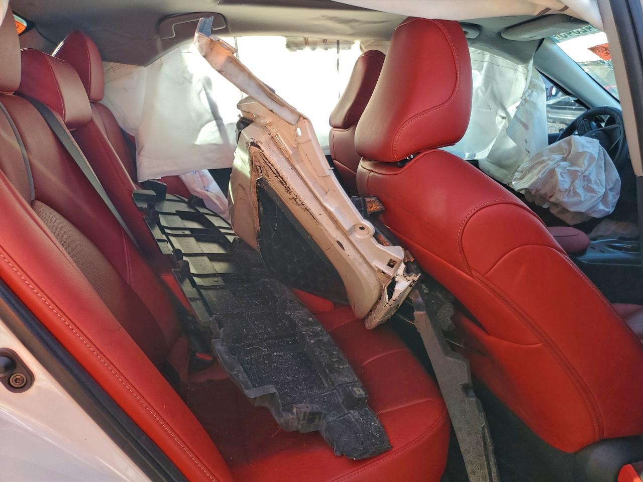 2021 TOYOTA CAMRY XSE photo 10