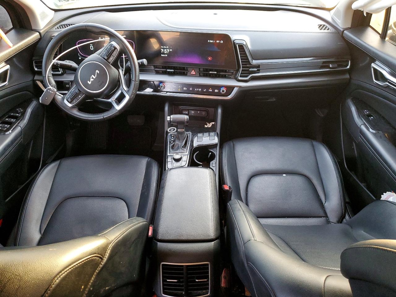 2023 KIA SPORTAGE EX photo 8