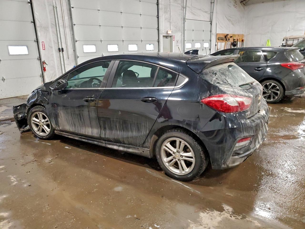 2017 CHEVROLET CRUZE LT photo 2