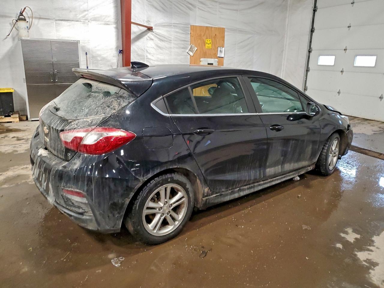 2017 CHEVROLET CRUZE LT photo 3