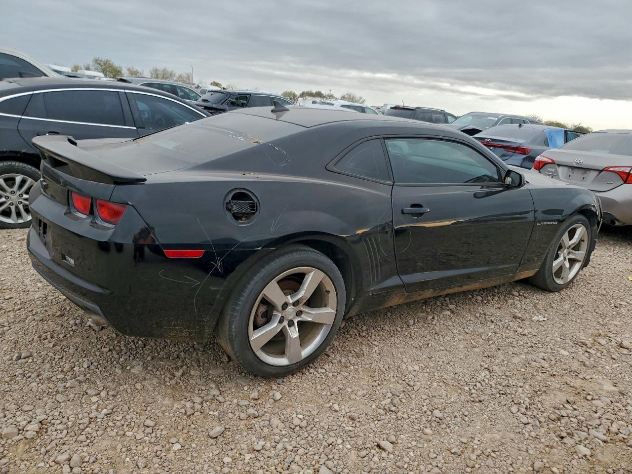 2011 CHEVROLET CAMARO LS photo 3