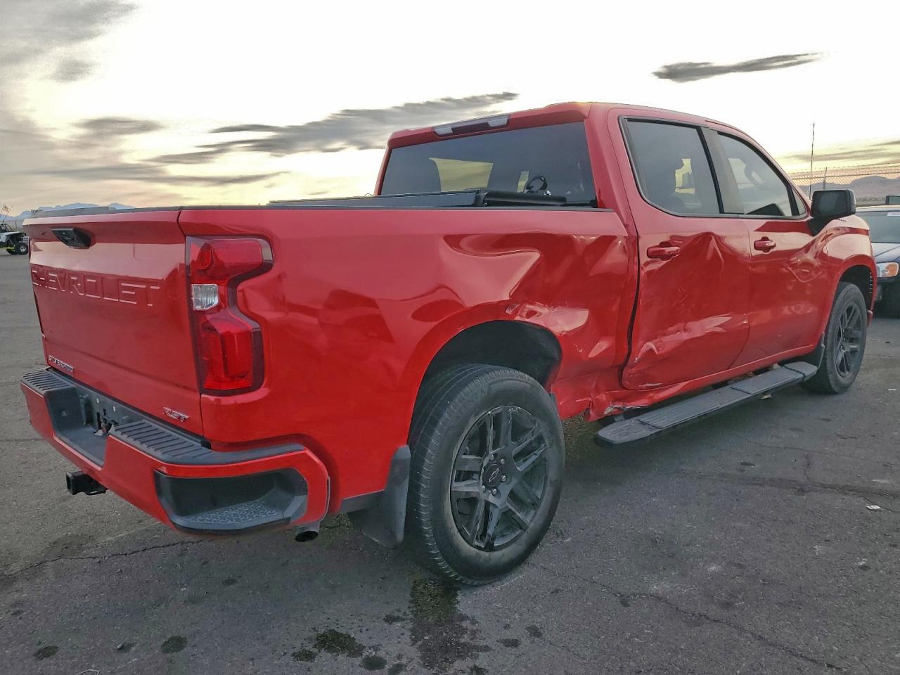 2023 CHEVROLET SILVERADO C1500 RST photo 3