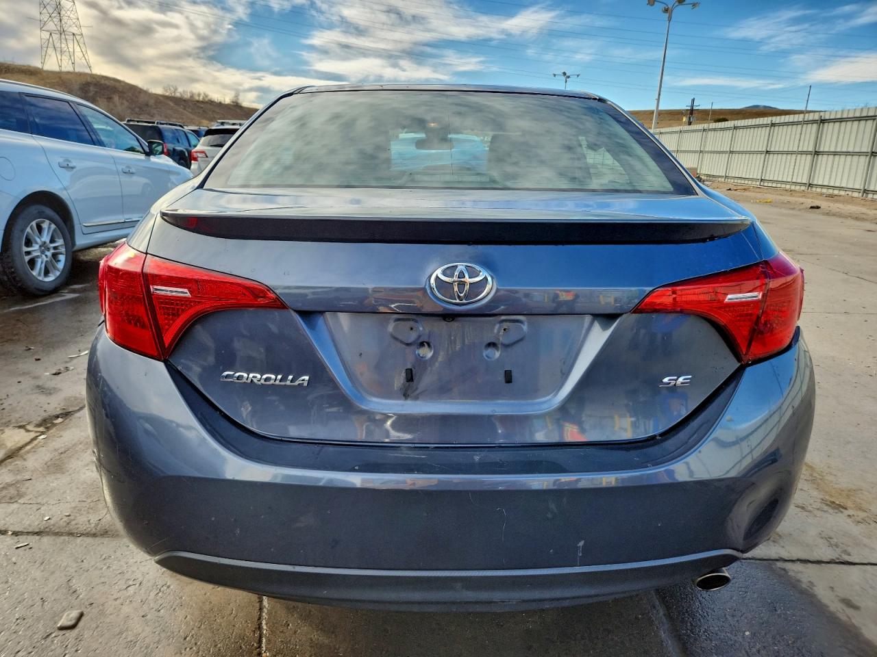 2018 TOYOTA COROLLA L photo 16