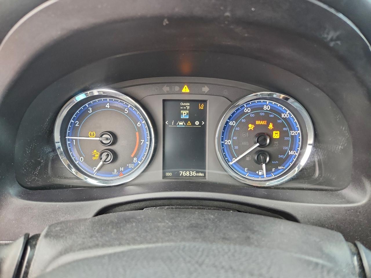 2018 TOYOTA COROLLA L photo 25