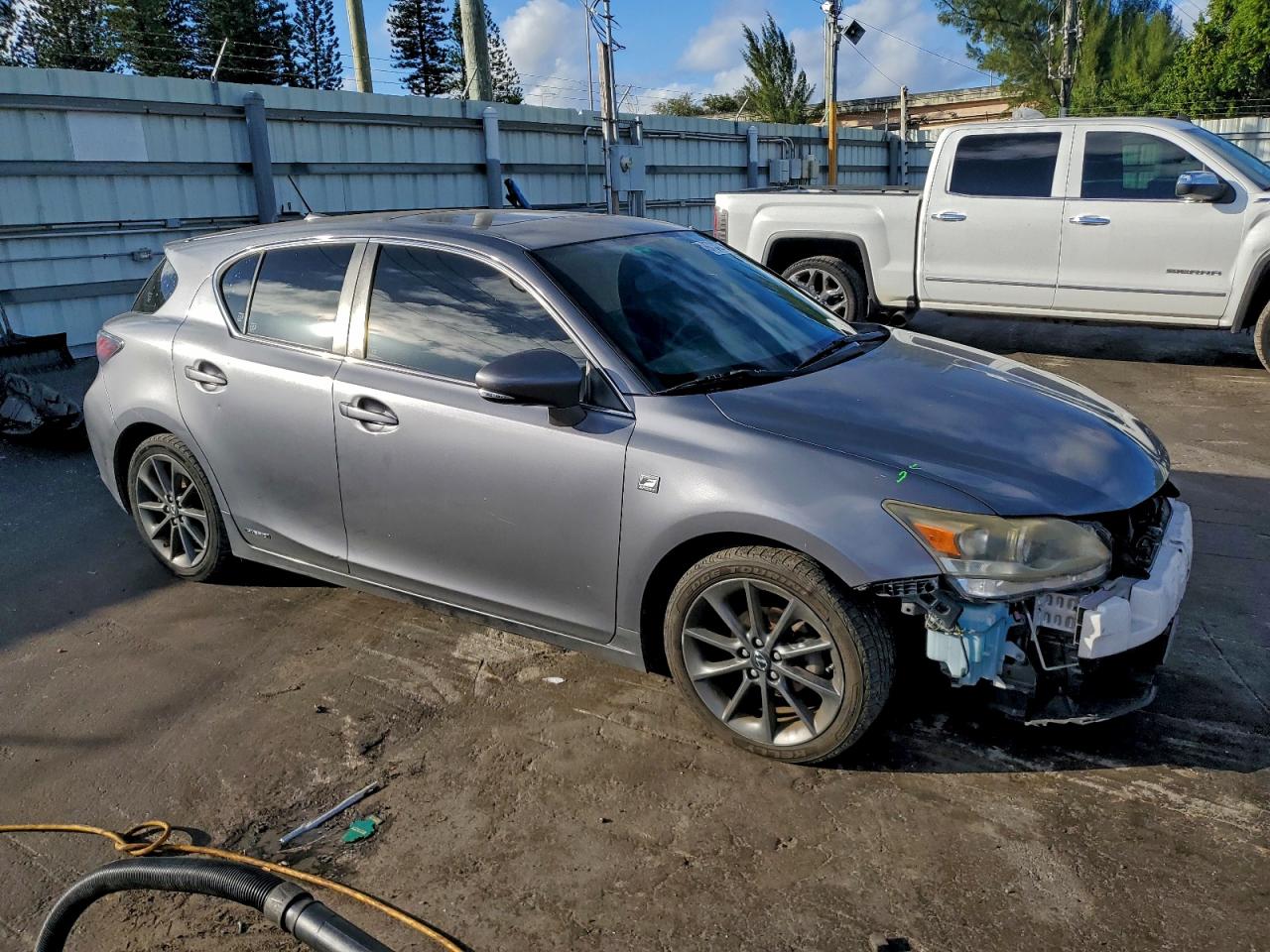 2013 LEXUS CT 200 photo 7