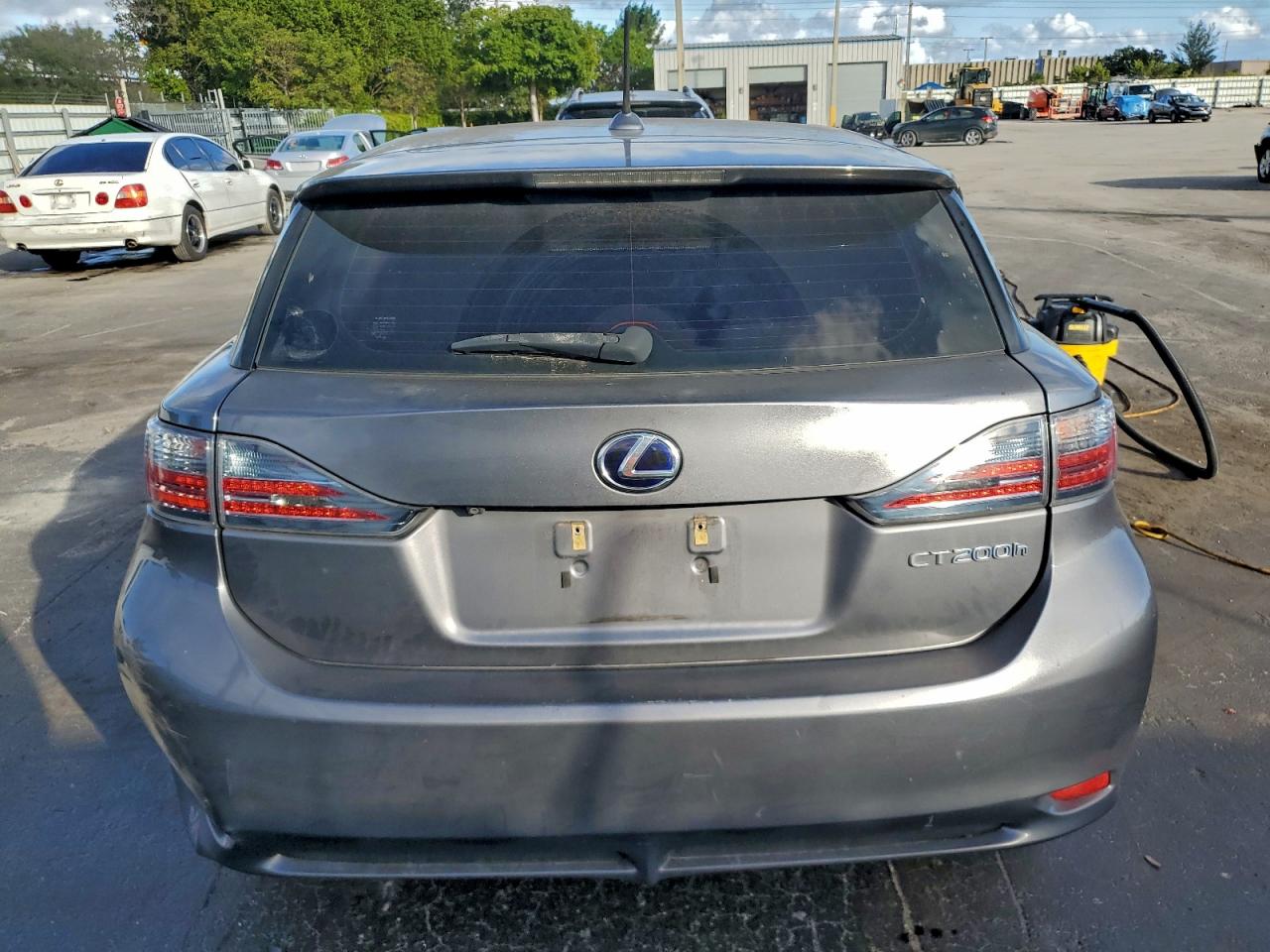 2013 LEXUS CT 200 photo 11