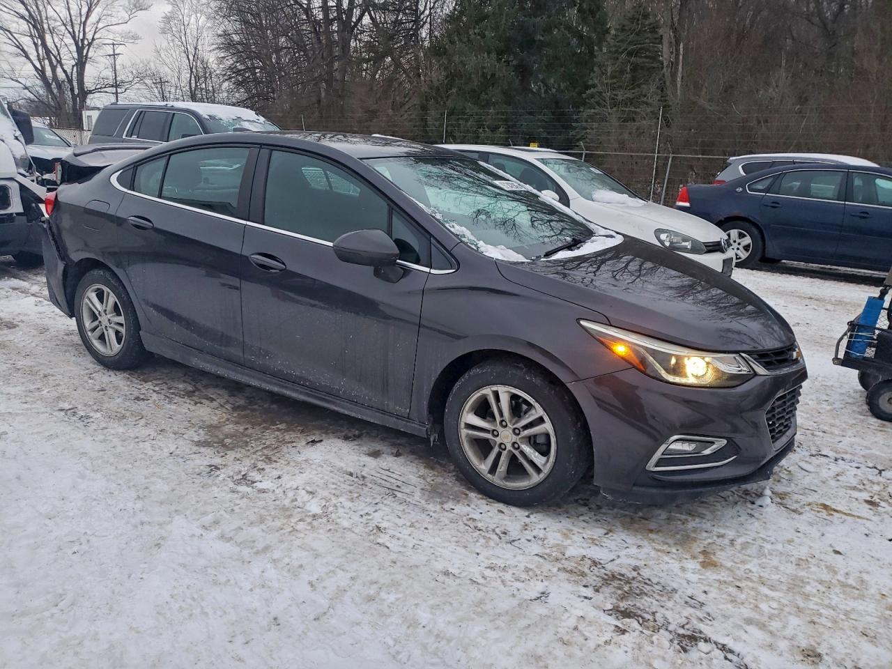 2016 CHEVROLET CRUZE LT photo 4
