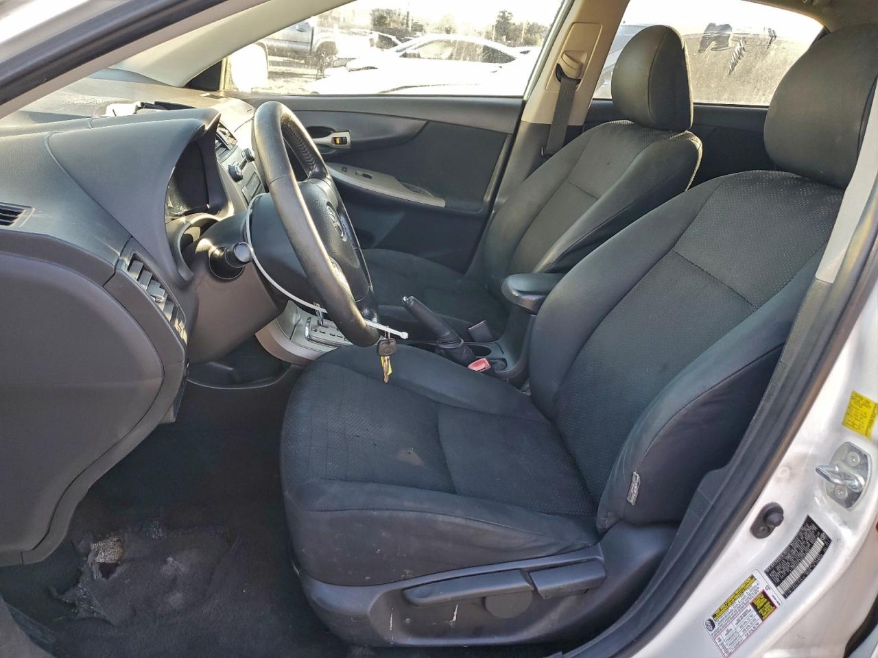 2010 TOYOTA COROLLA BASE photo 13