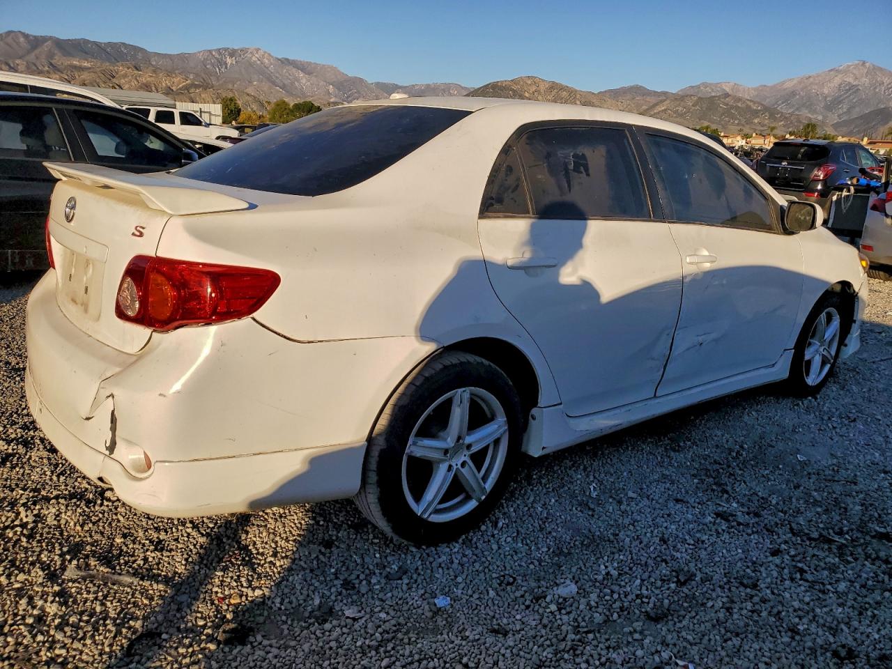 2010 TOYOTA COROLLA BASE photo 5
