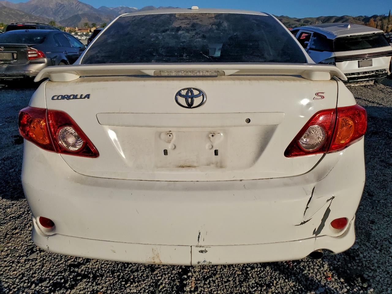 2010 TOYOTA COROLLA BASE photo 11