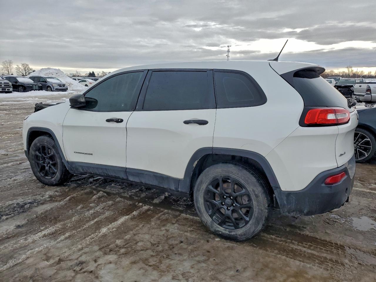 2014 JEEP CHEROKEE SPORT photo 2