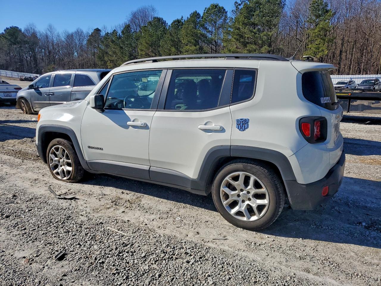 2015 JEEP RENEGADE LATITUDE photo 4