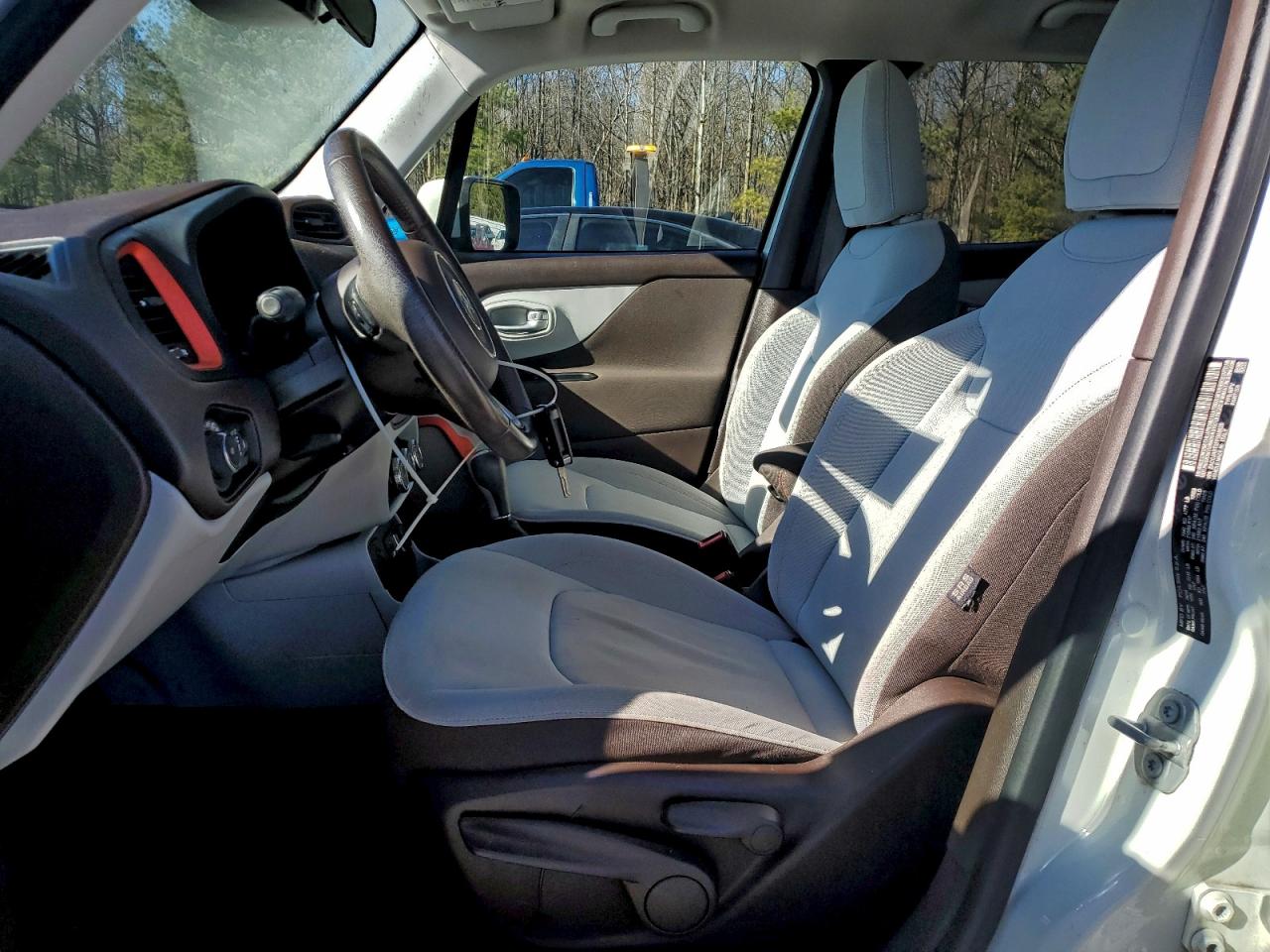 2015 JEEP RENEGADE LATITUDE photo 19
