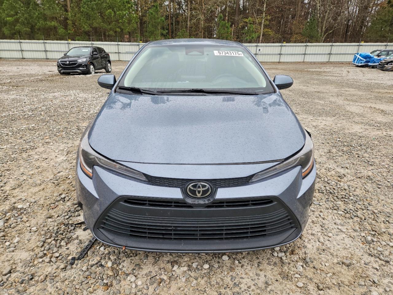 2024 TOYOTA COROLLA LE photo 5