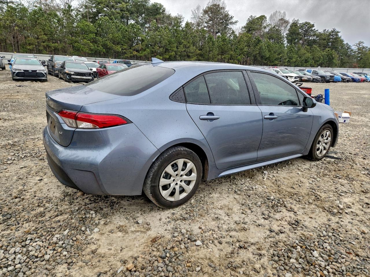 2024 TOYOTA COROLLA LE photo 3
