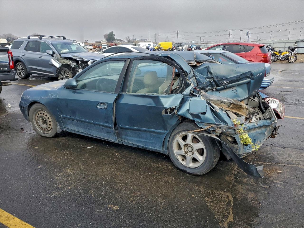 2001 HYUNDAI ELANTRA GLS photo 2