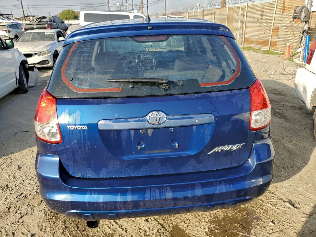 2003 TOYOTA COROLLA MATRIX XR photo 6