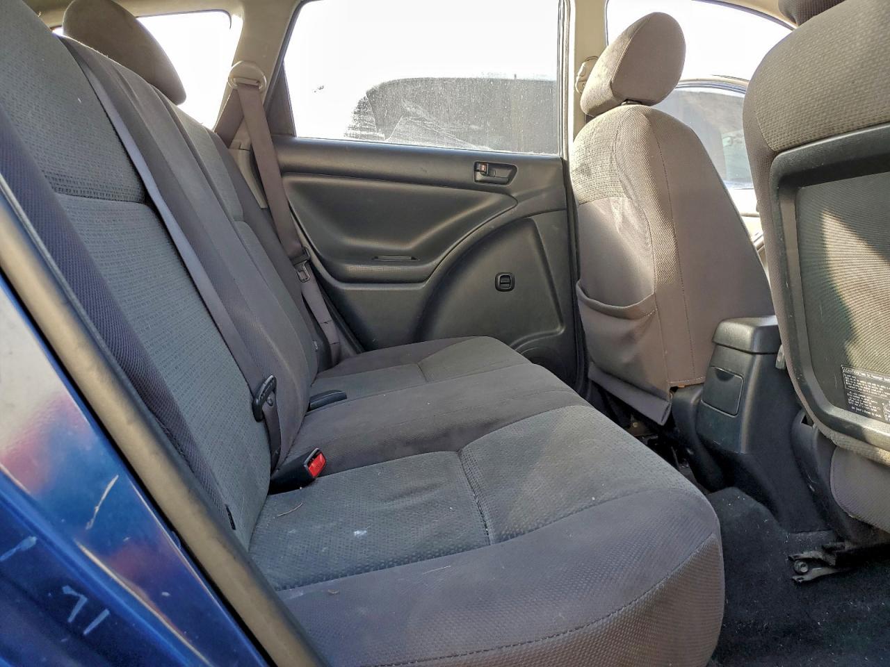 2003 TOYOTA COROLLA MATRIX XR photo 11