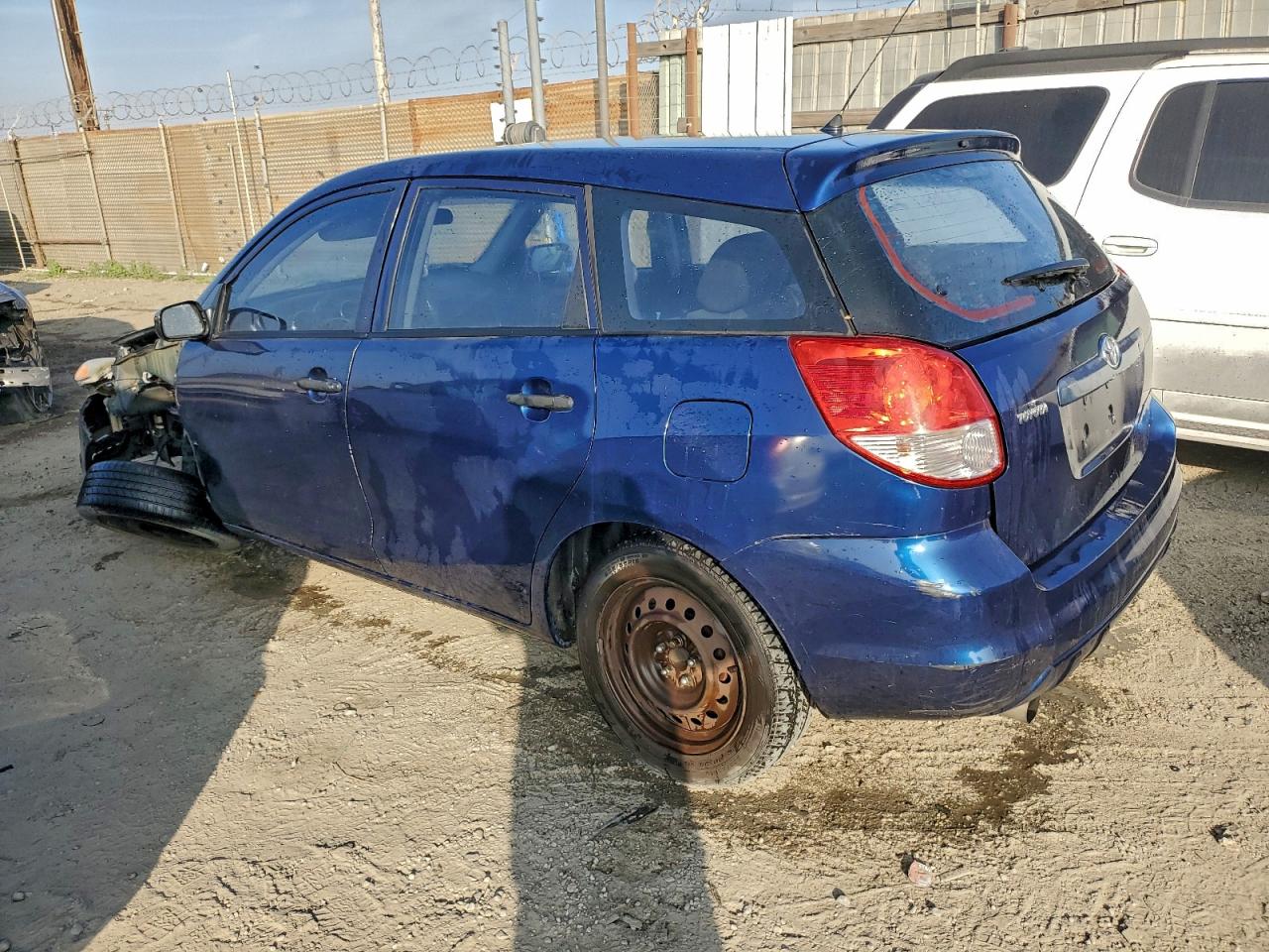 2003 TOYOTA COROLLA MATRIX XR photo 2