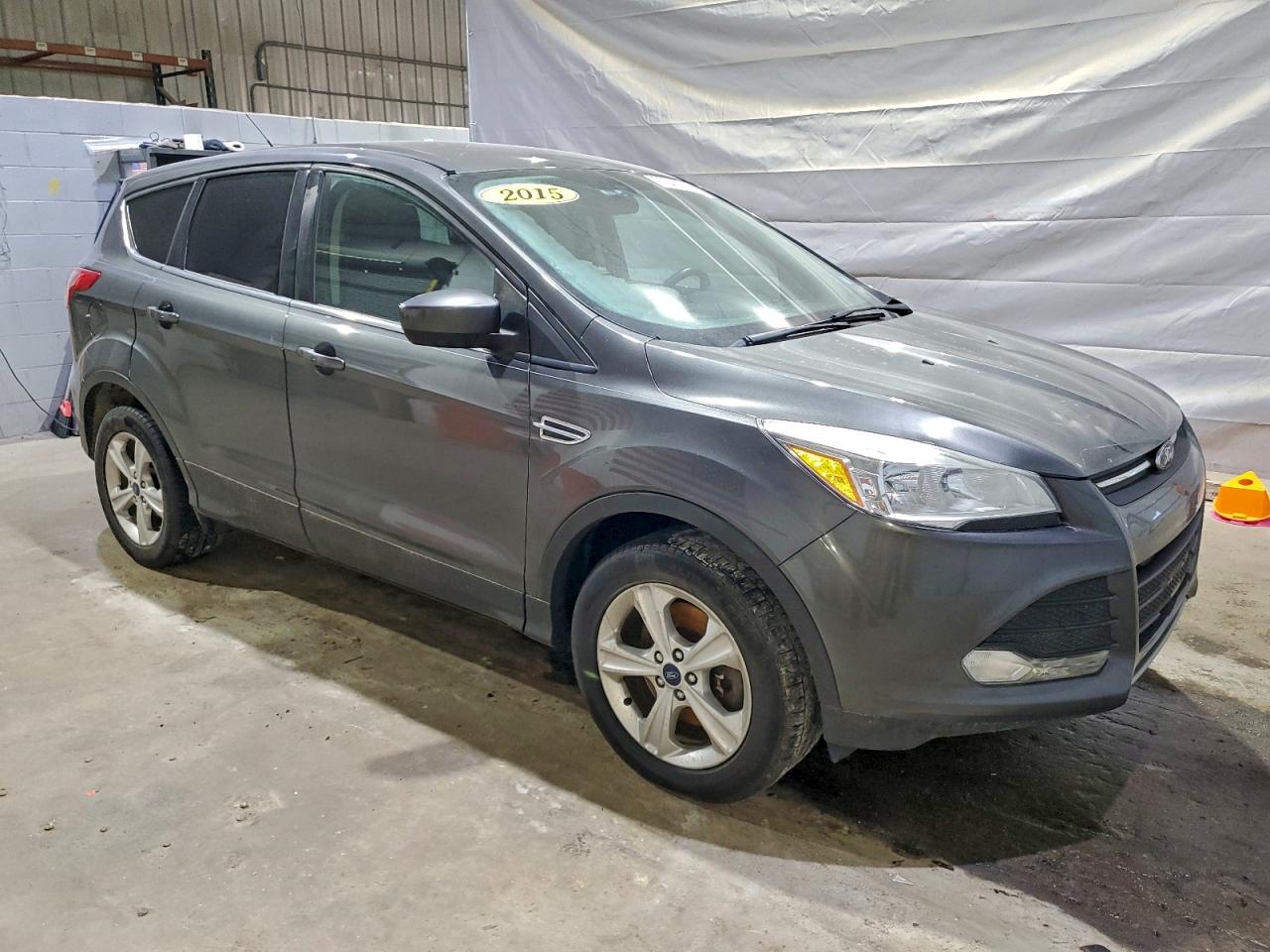 2015 FORD ESCAPE SE photo 4