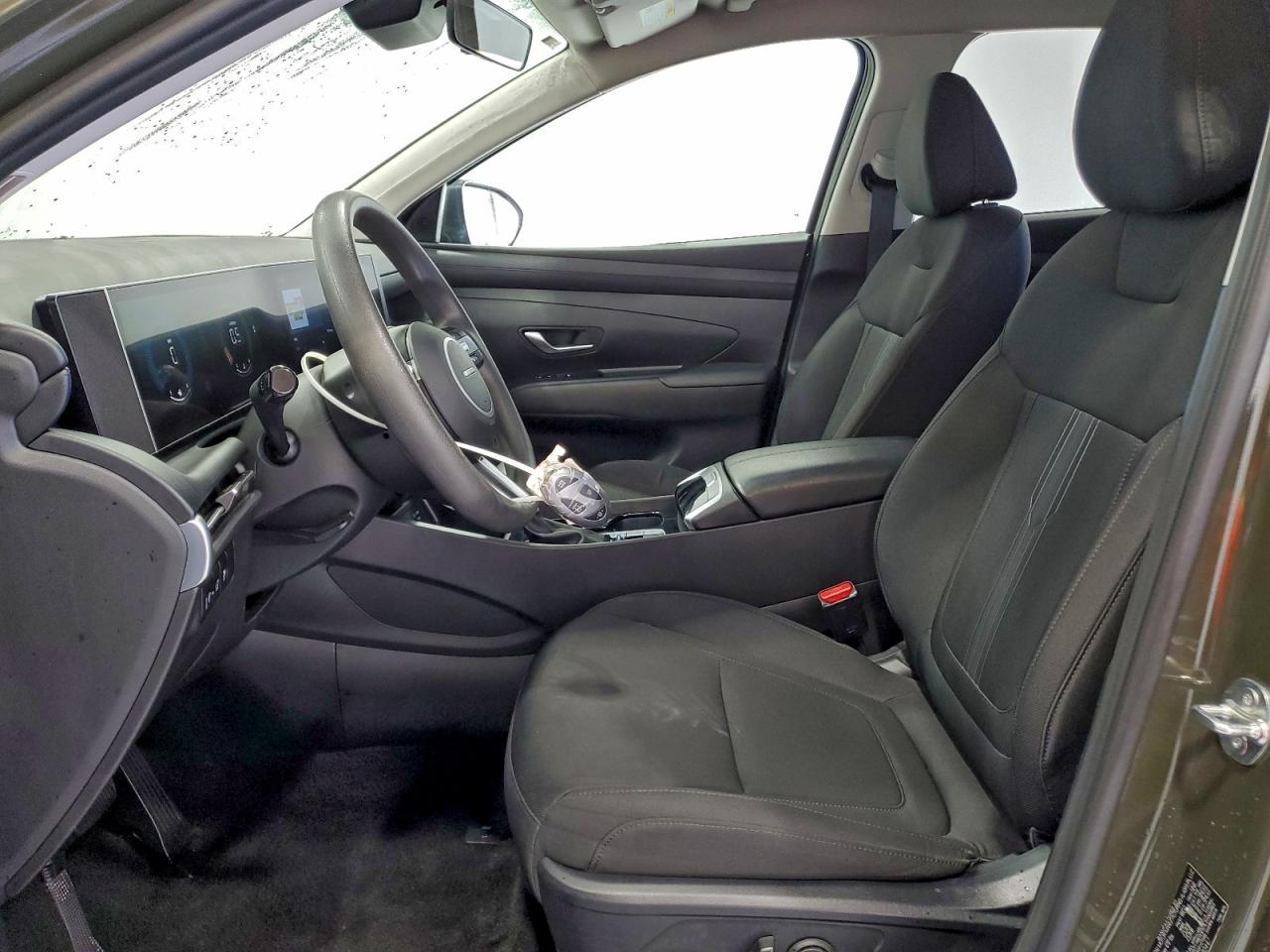 2025 HYUNDAI TUCSON SEL photo 13