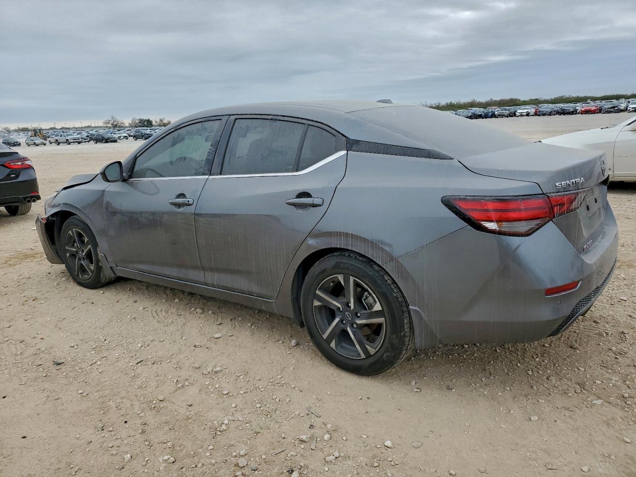 2025 NISSAN SENTRA SV photo 4